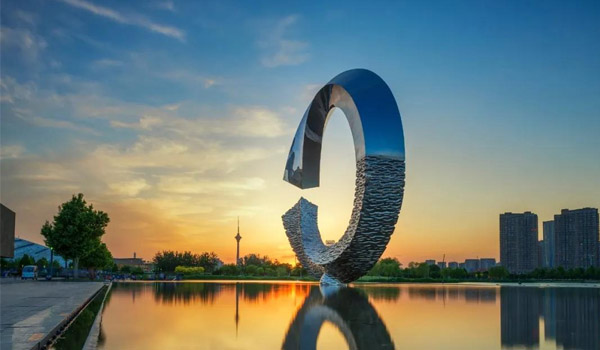 ���е��ܣ���������`���ˇ�g֮��